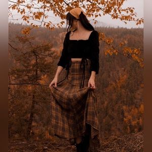 Lily cotton maxi skirt from free people. Size XS